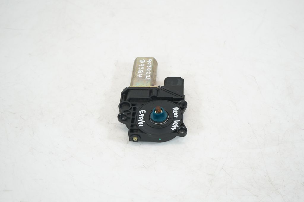 Engine coolant pipe/hose (2)