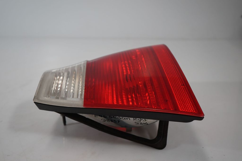 Rear/tail lights (9)