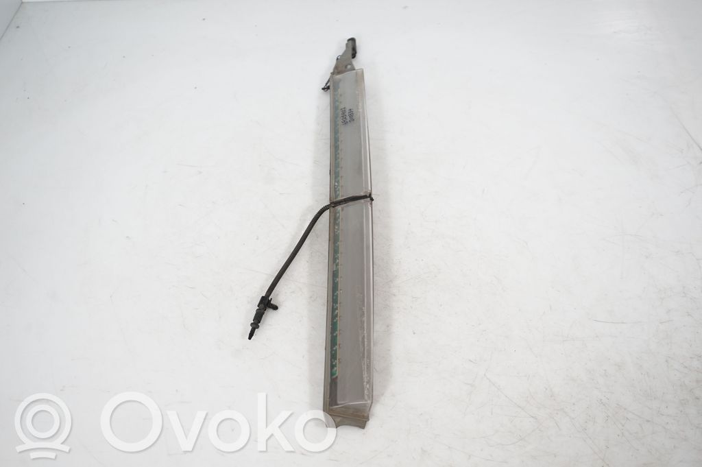 Third/center stoplight (4)