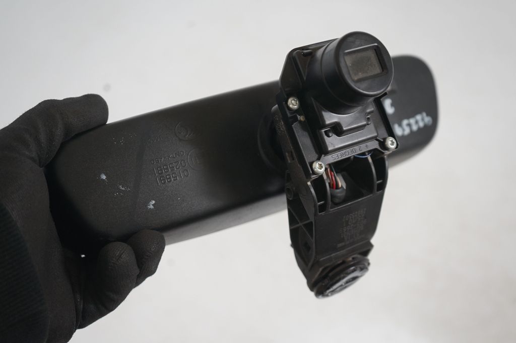 Rear view mirror (interior) (7)