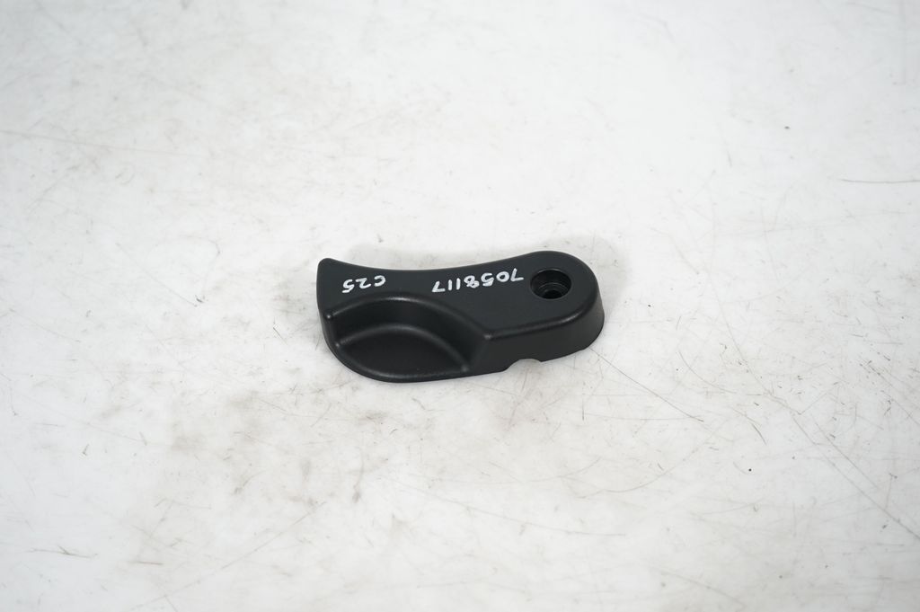 Engine bonnet (hood) release handle (3)