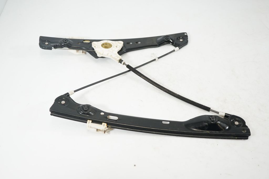 Front door window regulator with motor (5)