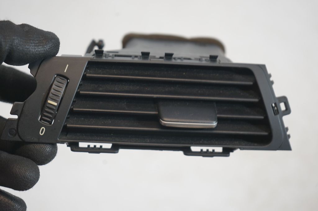 Dashboard side air vent grill/cover trim (7)