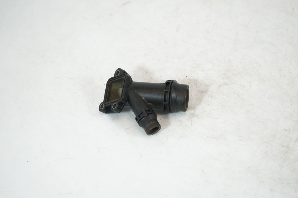 Engine coolant pipe/hose (5)