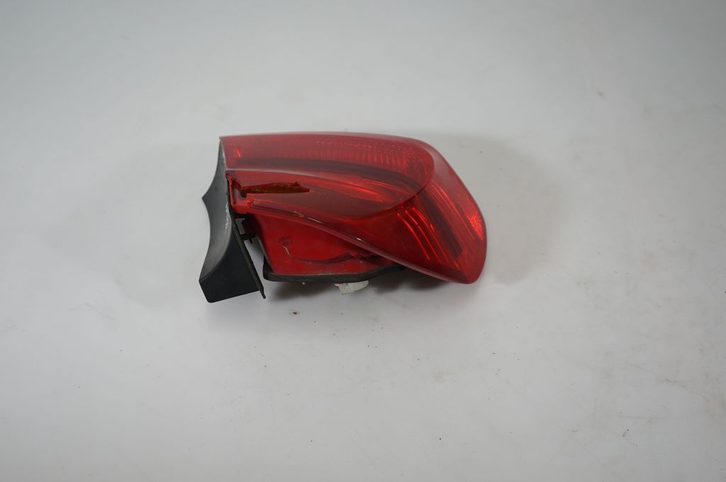 Rear/tail lights (3)