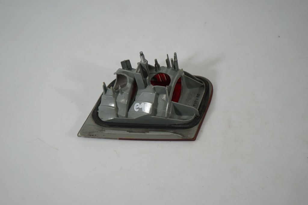 Tailgate rear/tail lights (5)