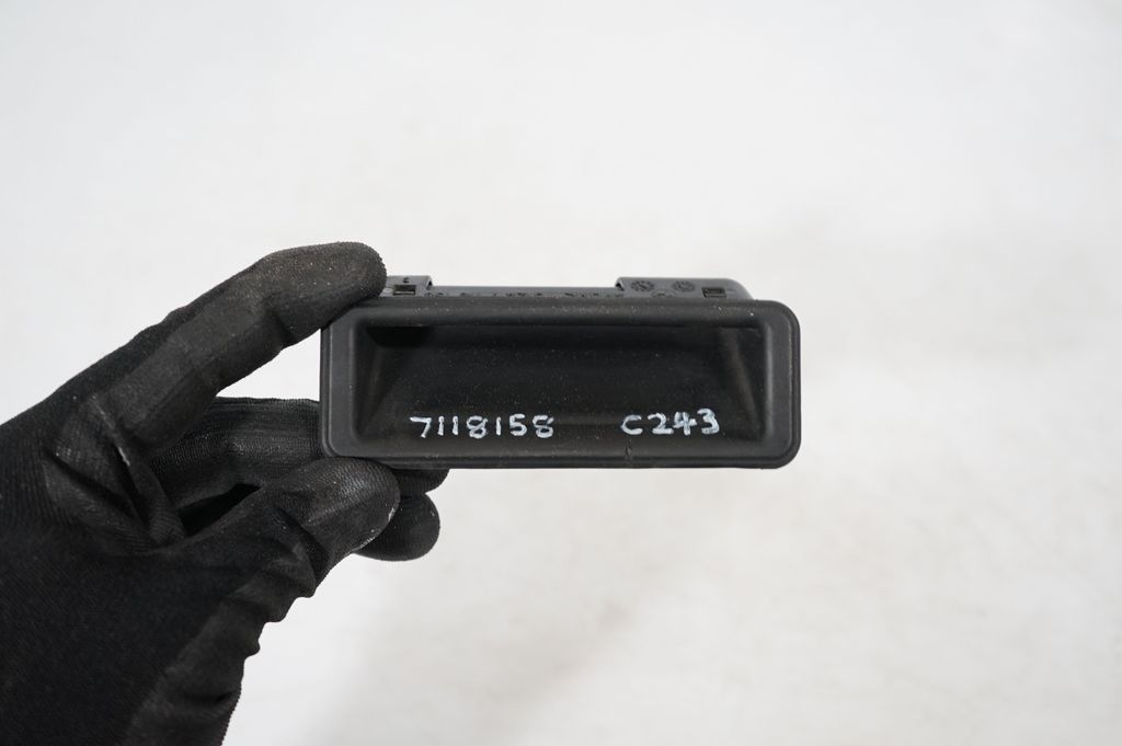 Tailgate/trunk/boot exterior handle (8)