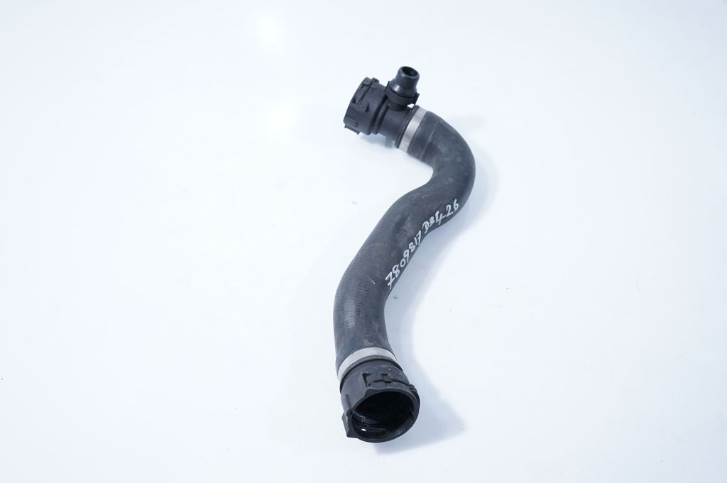 Engine coolant pipe/hose (4)
