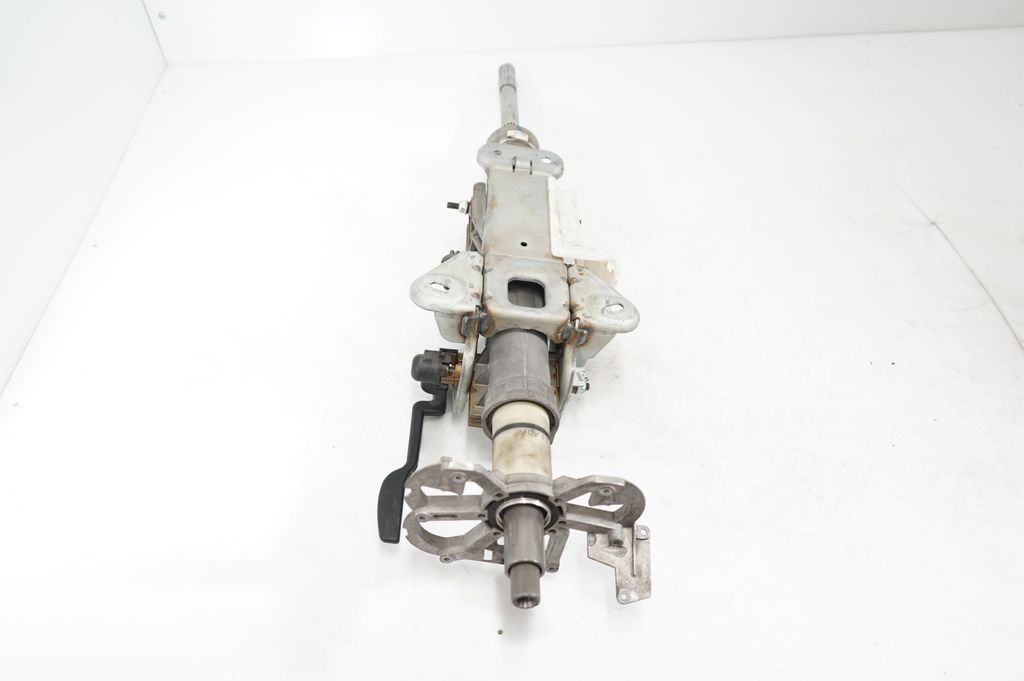 Steering wheel axle (5)