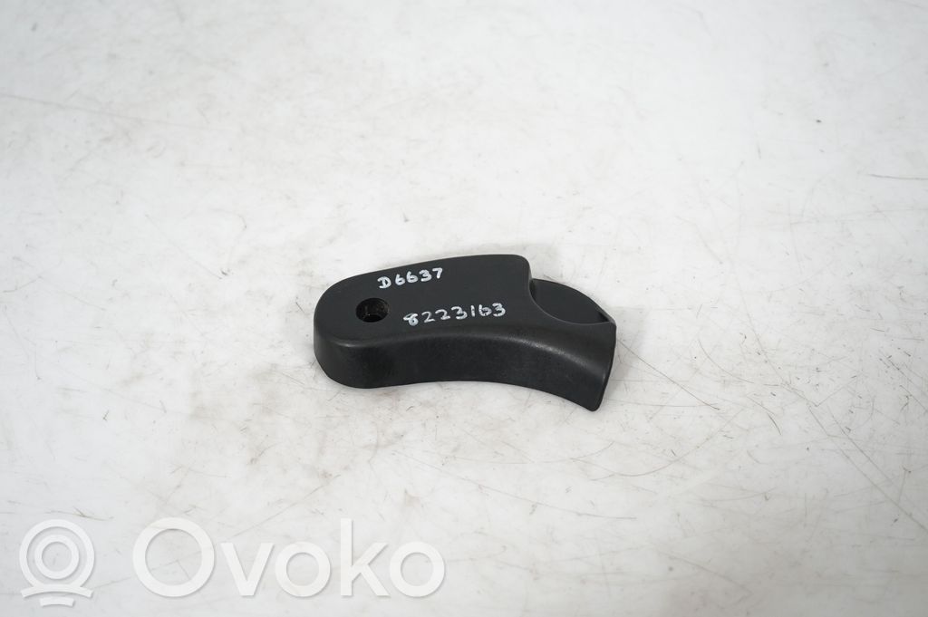 Engine bonnet (hood) release handle