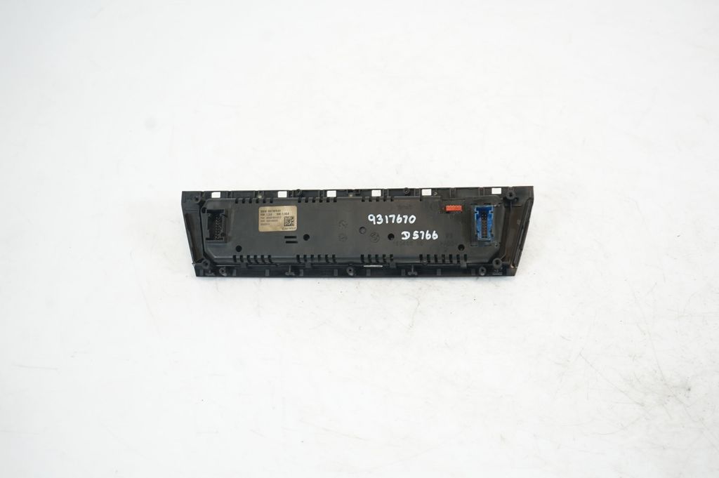Climate control unit (5)