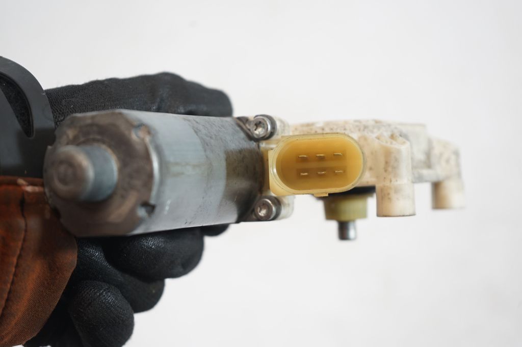 Front door window regulator with motor (6)