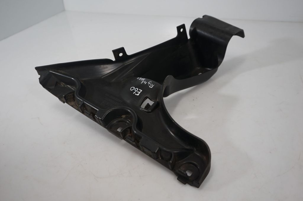 Rear bumper mounting bracket (6)