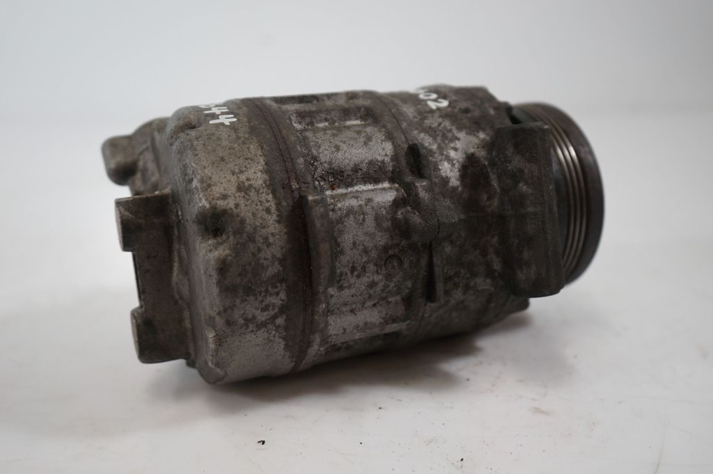 Air conditioning (A/C) compressor (pump) (9)
