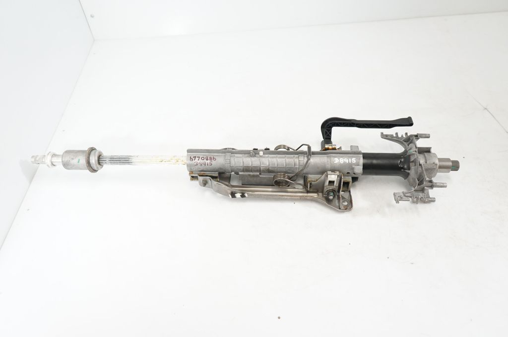 Steering wheel axle set