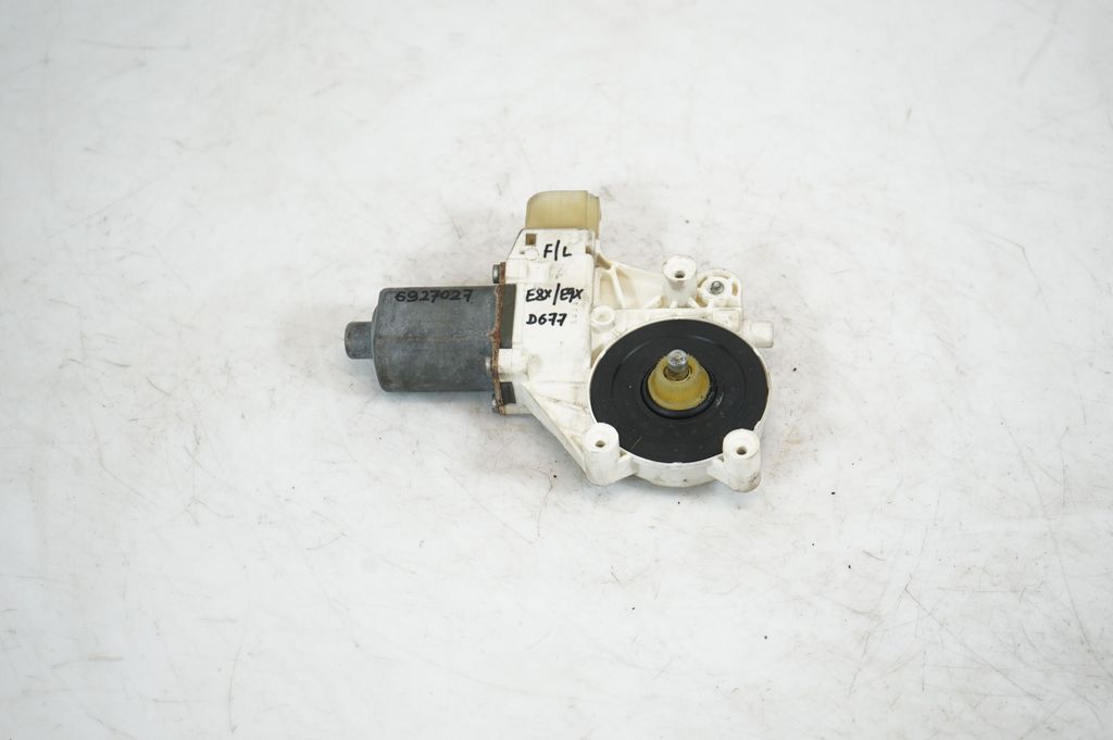 Front door window regulator with motor