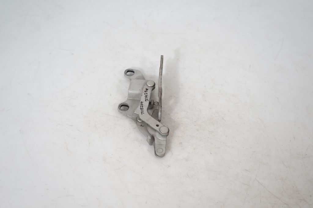 Engine bonnet/hood hinges (4)