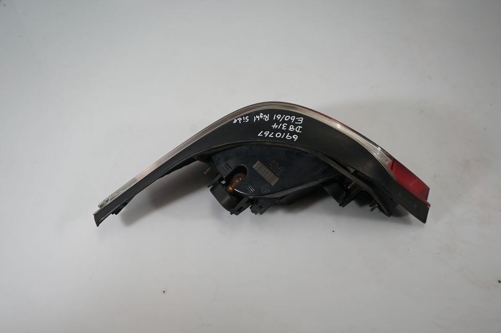 Rear/tail lights (3)