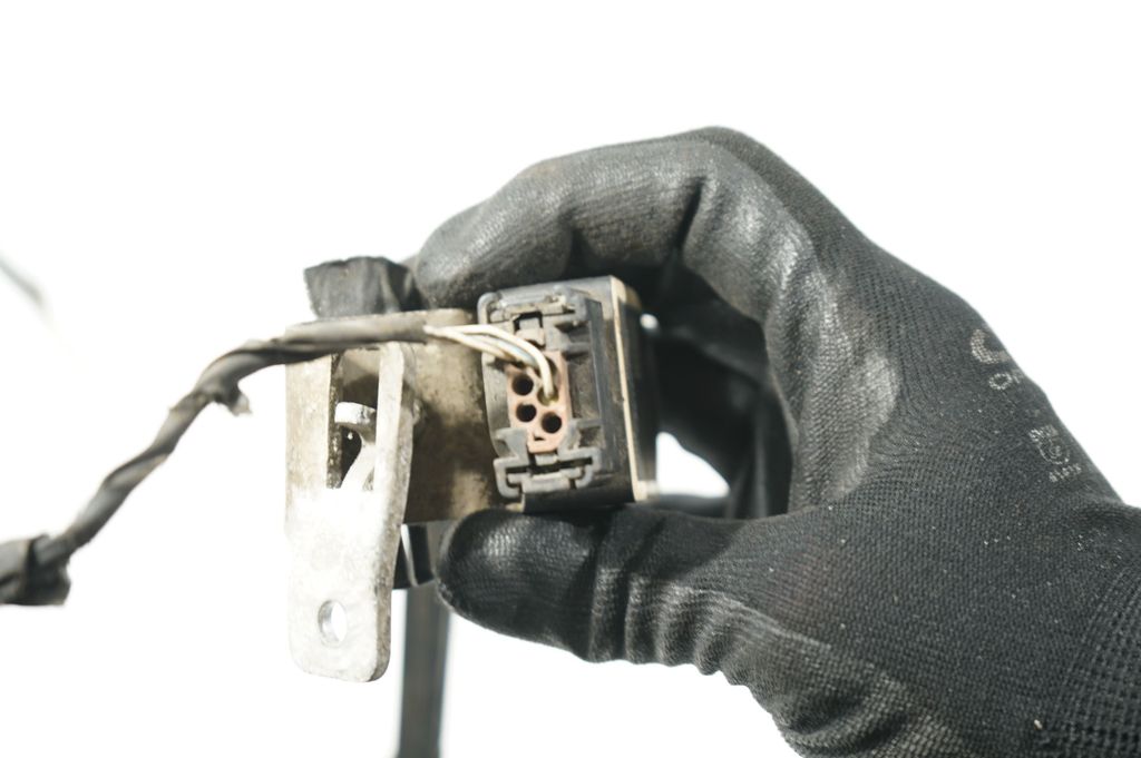 Rear air suspension level height sensor (4)