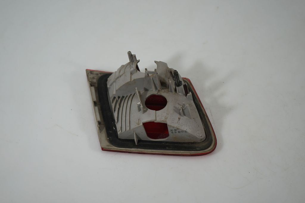 Tailgate rear/tail lights (5)