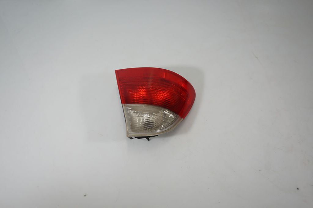 Rear/tail lights (3)