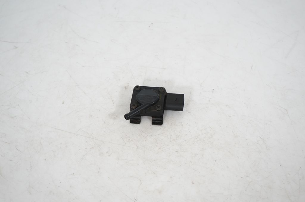 Exhaust gas pressure sensor (2)