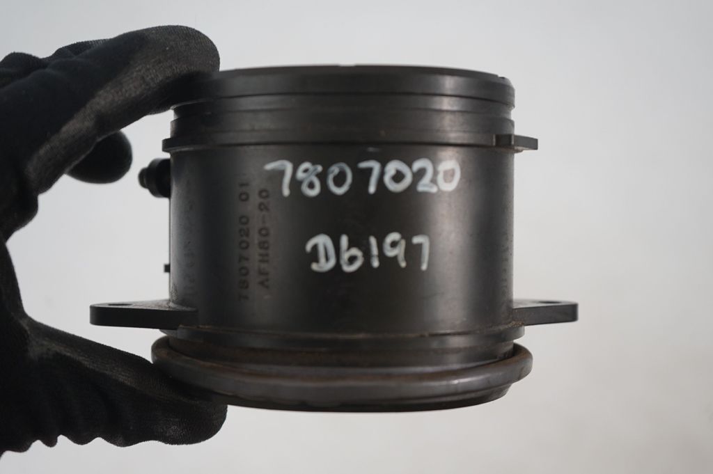 Mass air flow meter (9)