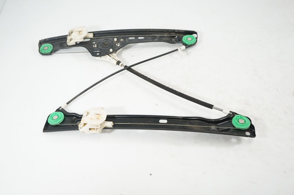 Front door window regulator with motor (5)