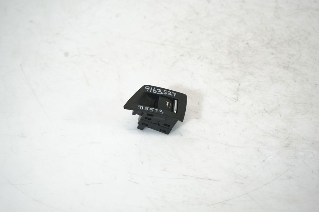 Electric window control switch (4)