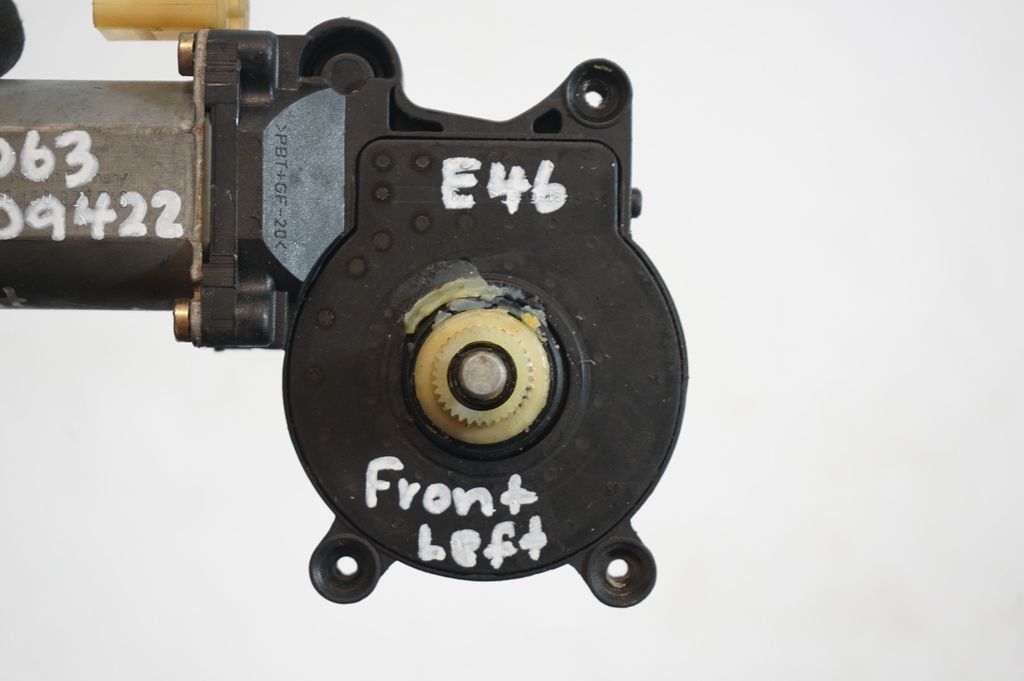 Front door window regulator motor (7)