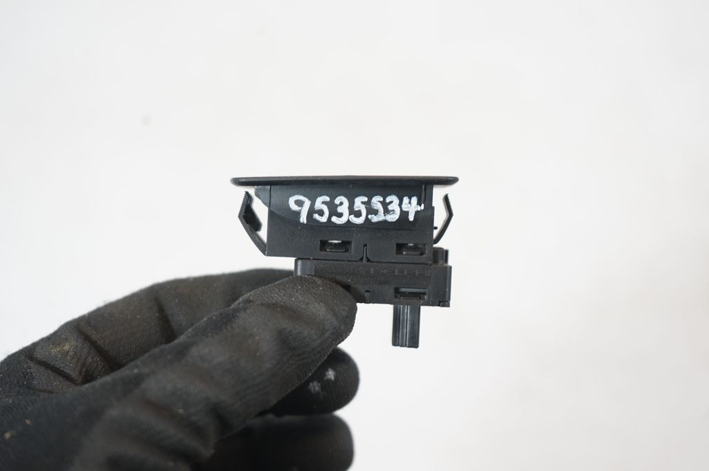 Electric window control switch (7)