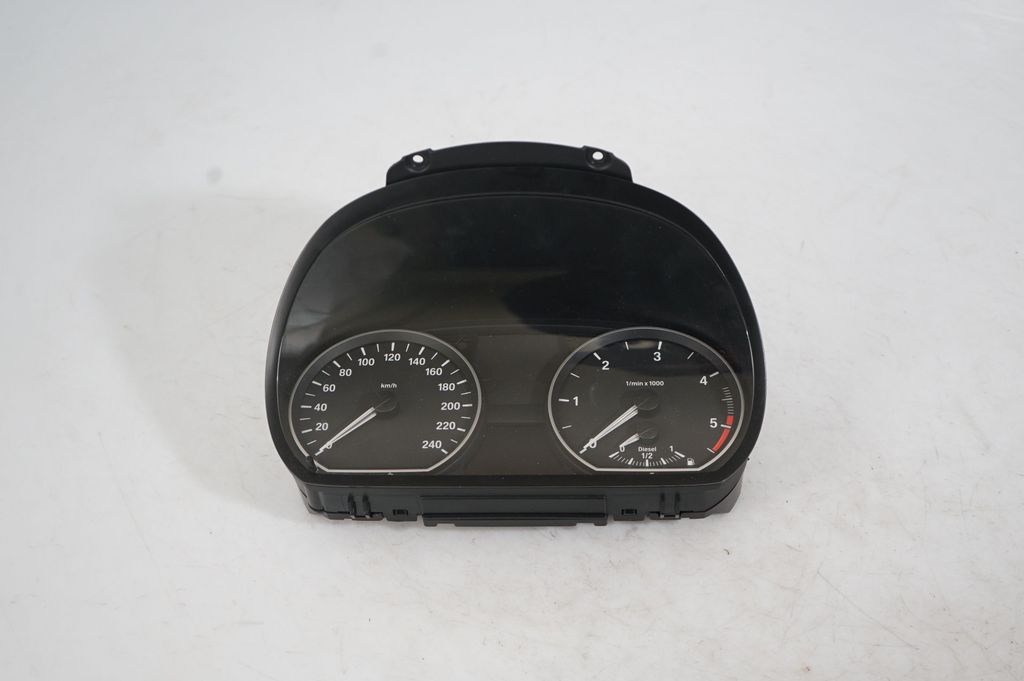 Speedometer (instrument cluster)