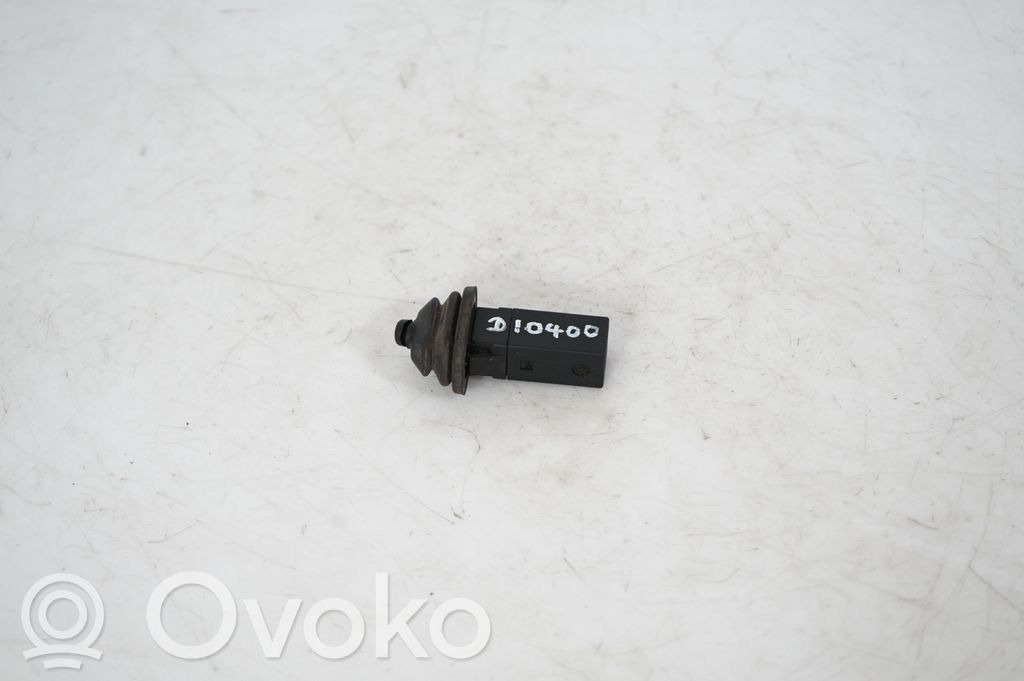 Fuel tank cap lock (5)