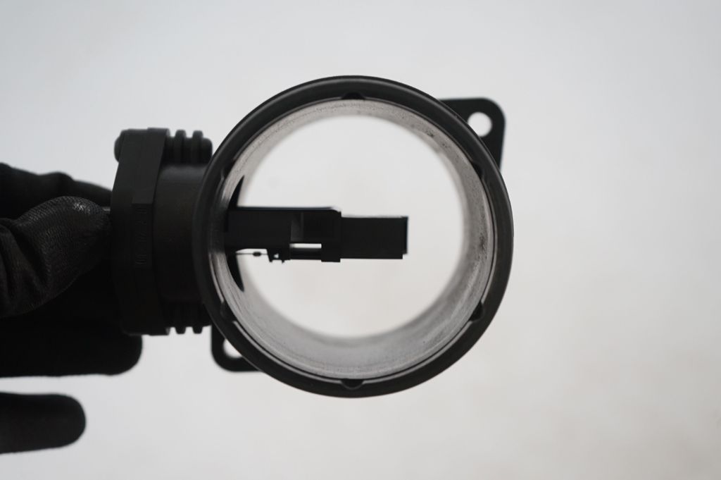 Mass air flow meter (6)