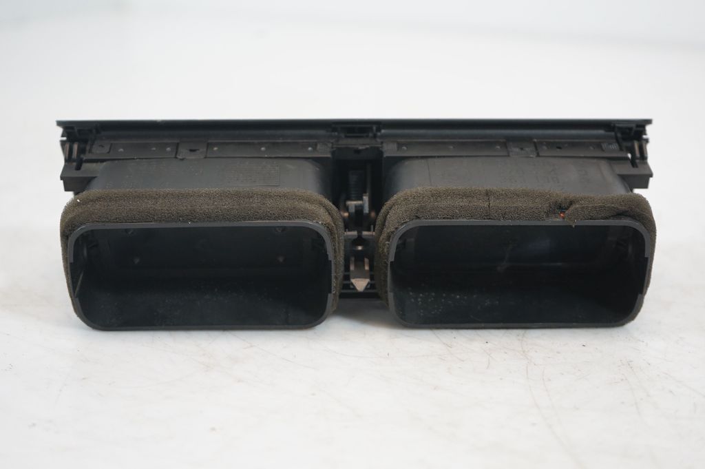 Dash center air vent grill (7)