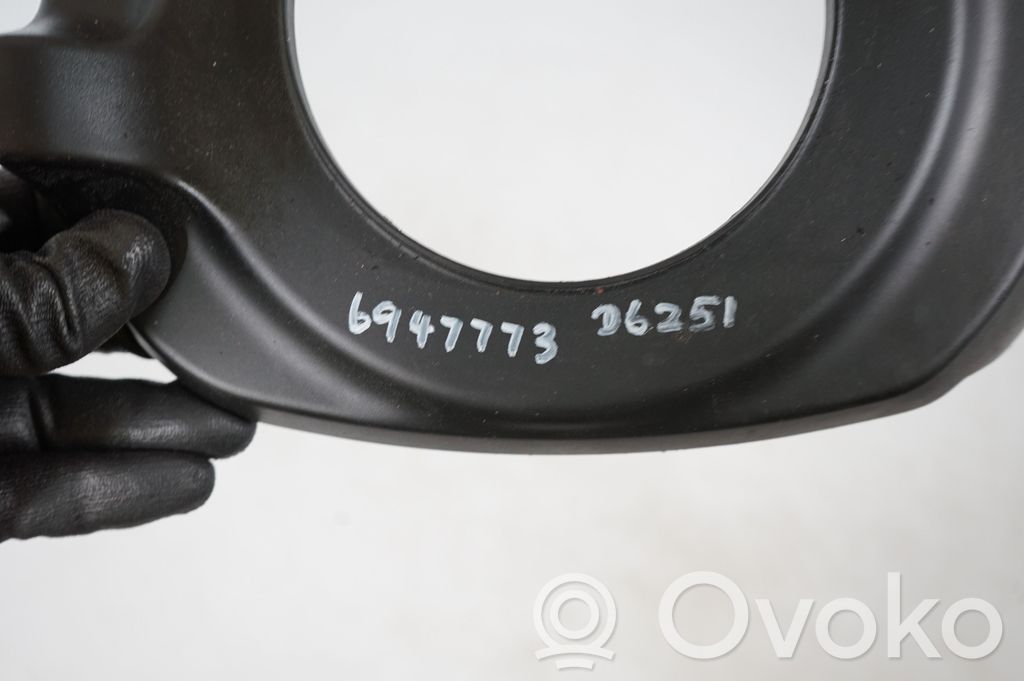 Steering wheel column trim (8)