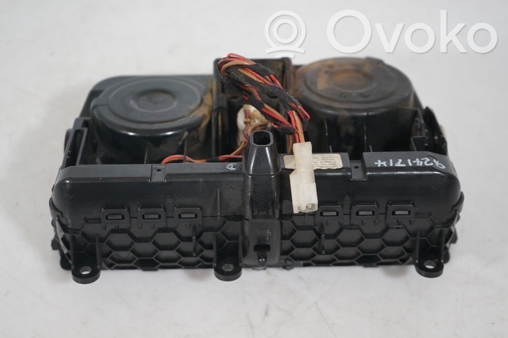 Cup holder front (9)