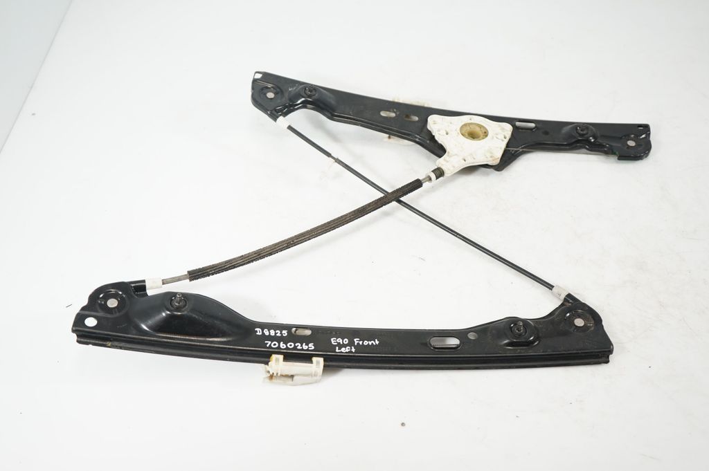 Front door window regulator with motor