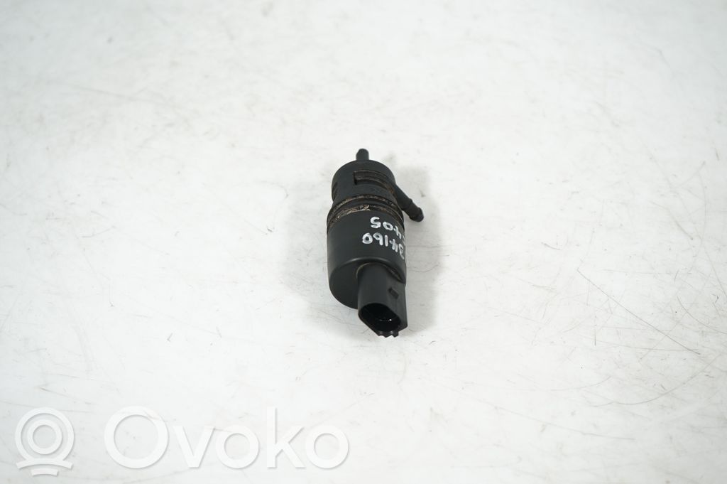 Windscreen/windshield washer pump (2)