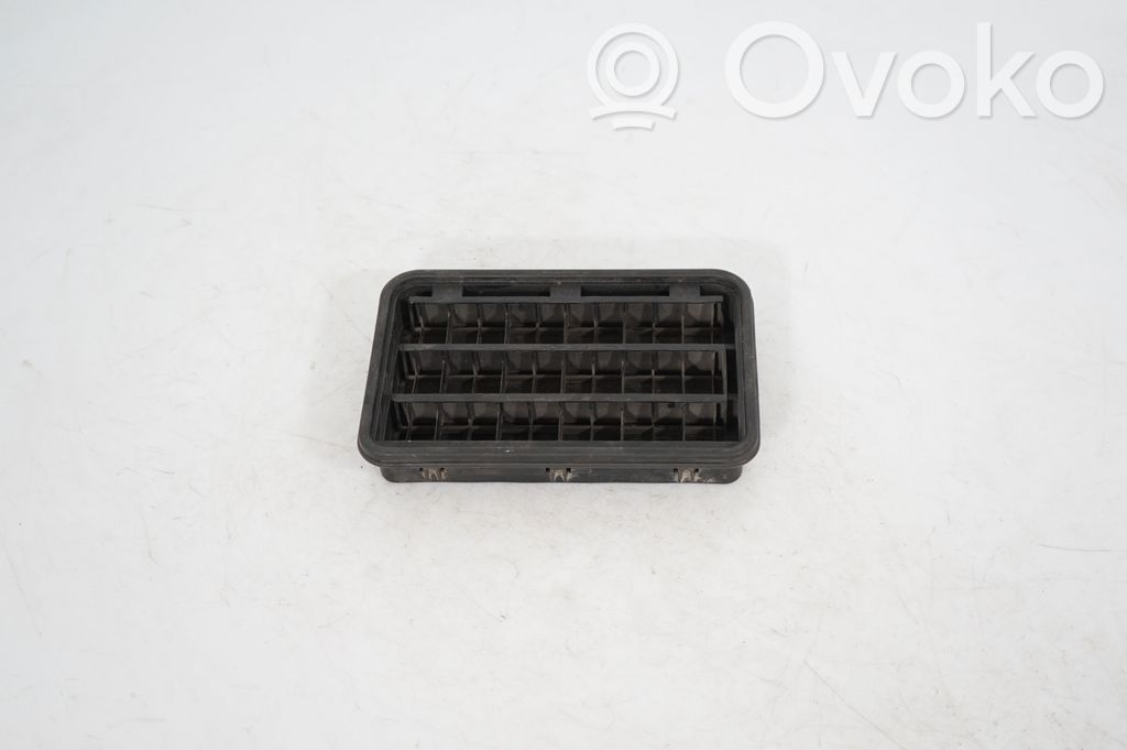 Quarter panel pressure vent (3)