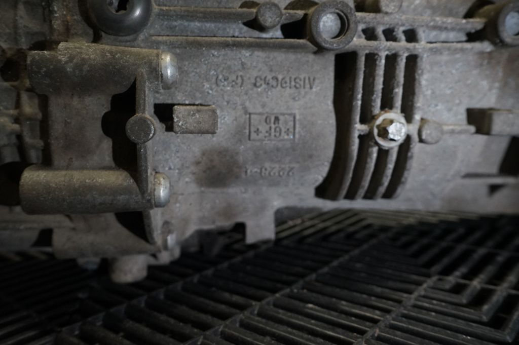 Manual 6 speed gearbox (9)