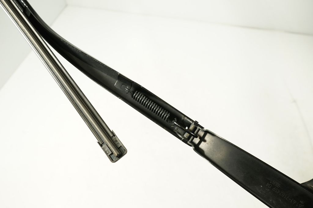 Windshield/front glass wiper blade (8)