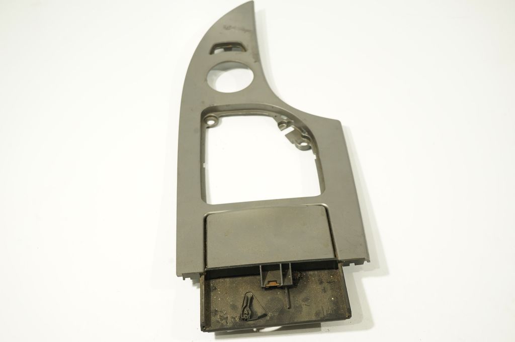 Gear shifter surround trim plastic (5)