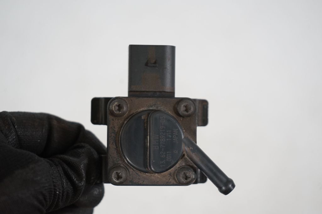 Exhaust gas temperature sensor (6)