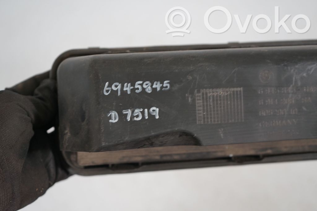 Quarter panel pressure vent (8)