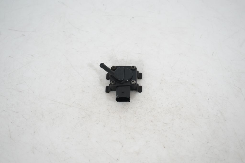 Exhaust gas pressure sensor (3)