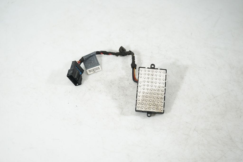 Heater blower motor/fan resistor (2)