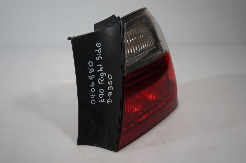 Rear/tail lights (8)