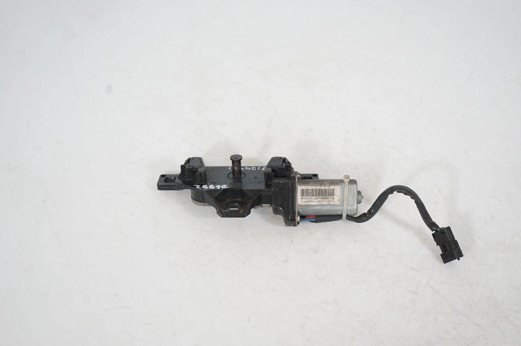 Tailgate/trunk/boot lift motor (3)