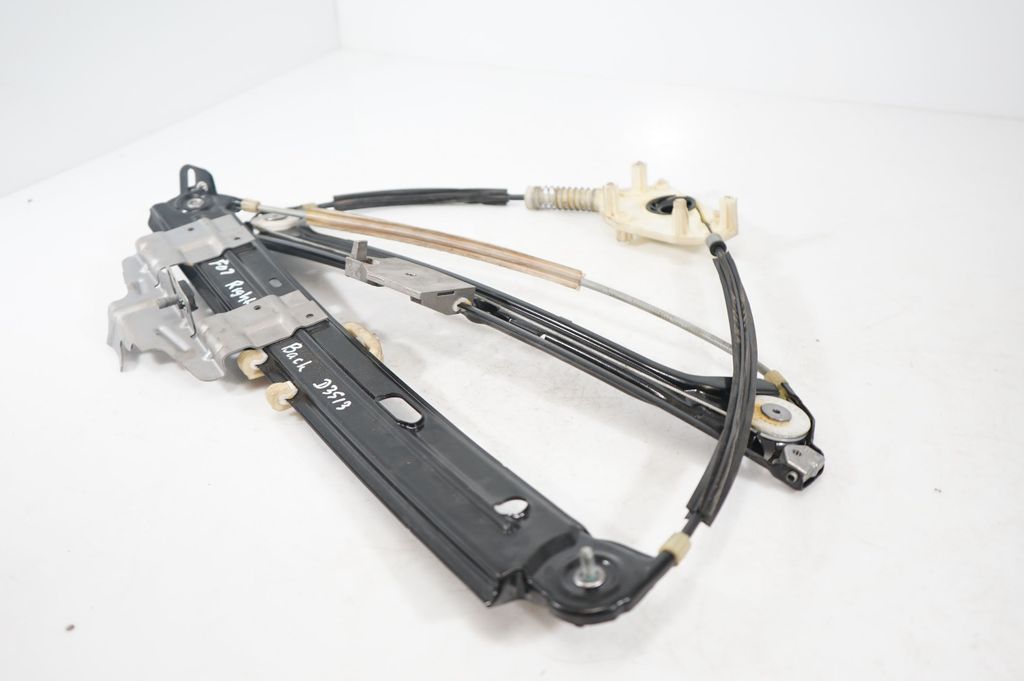 Front door window regulator with motor (7)